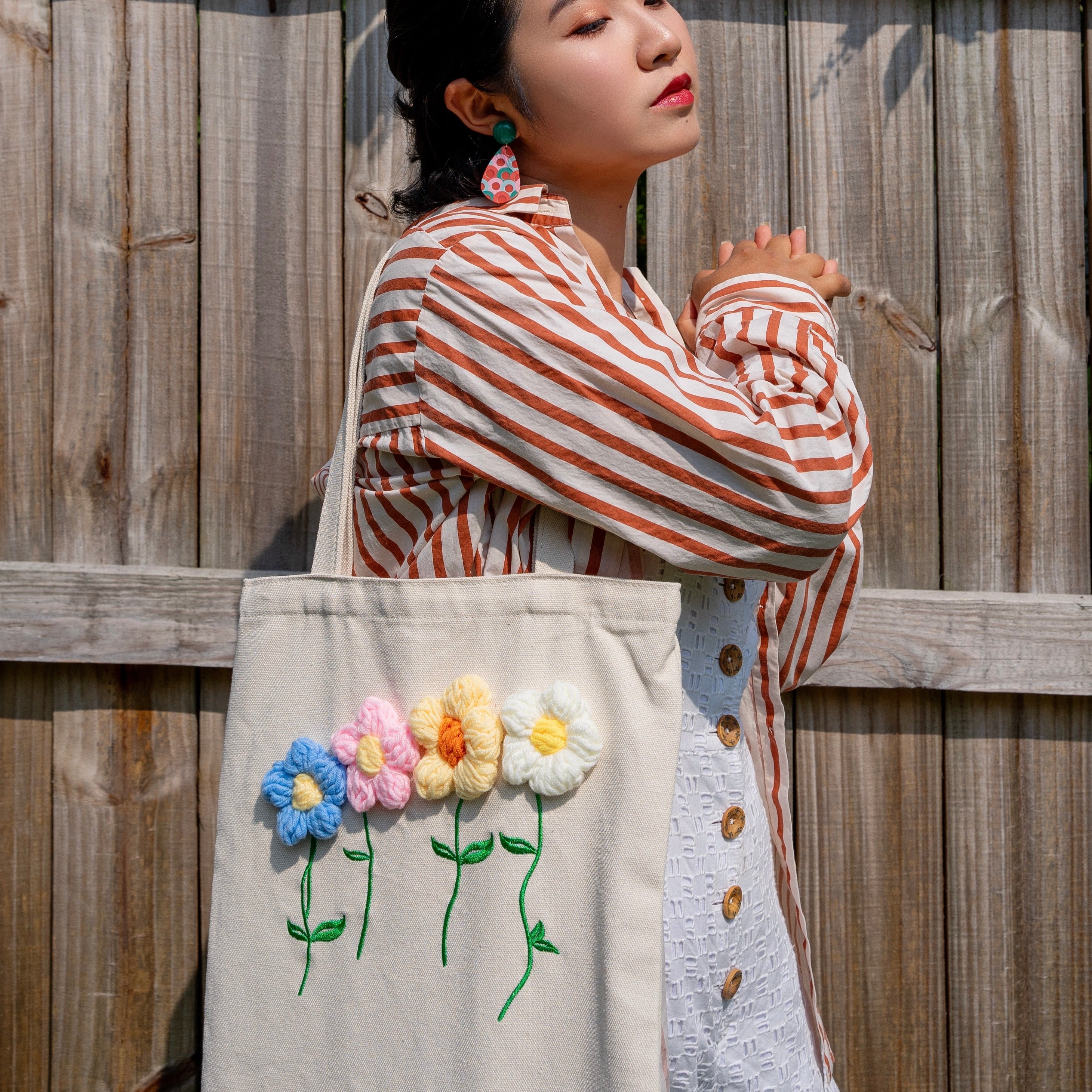 Puffy Crochet Flower Tote White